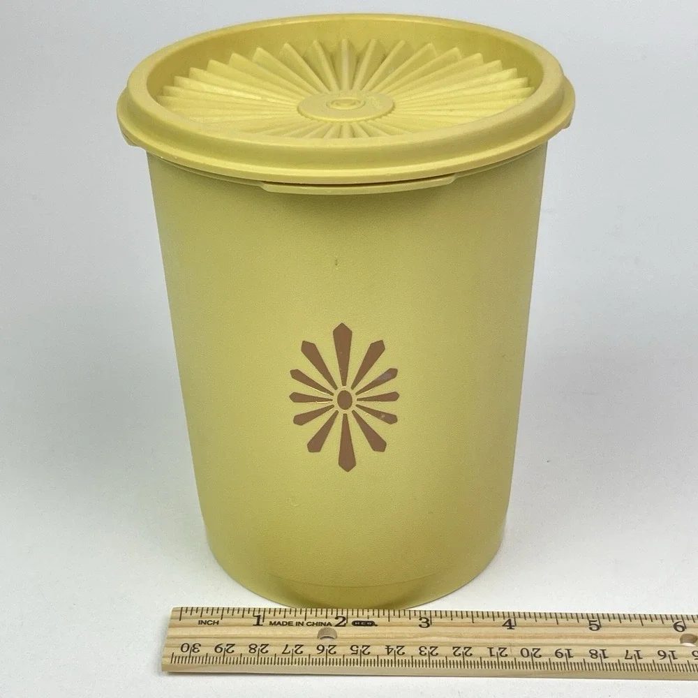 Vintage Servalier 5 Cup Harvest Gold Tupperware Canister With Lid 811-3